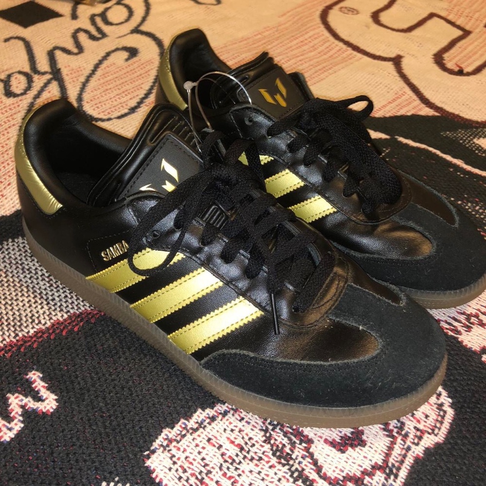 adidas Samba Sneakers - Black with Gold Stripes